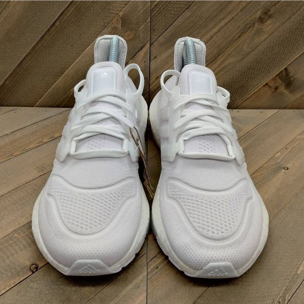 Adidas UltraBoost 22 Triple White Running‎ Shoes Womens Size 7.5 White Sneakers - Picture 4 of 9